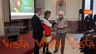 Segre: "Mi è rimasto il cervello, tutto il resto se ne sta andando"