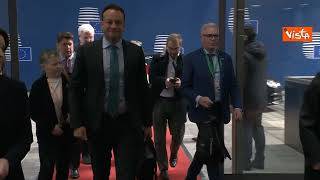 L'arrivo di Giorgia Meloni alla riunione del consiglio Ue
