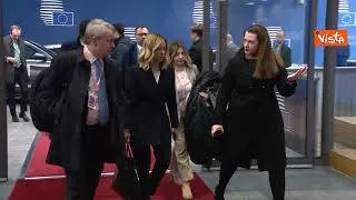 L'arrivo di Giorgia Meloni al Consiglio Ue