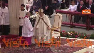 Messa di Pasqua, Papa Francesco lascia il posto al cardinale De Donatis per l'elevazione