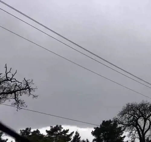 Fulmine colpisce aereo in volo: il video