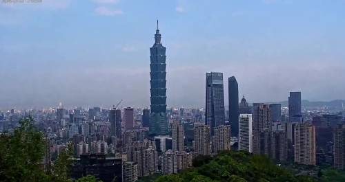 Il terremoto a Taiwan nella capitale Taipei: le immagini della webcam