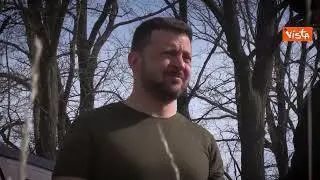 Zelensky visita le trincee nella regione di Charkiv