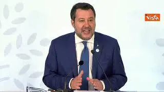 Salvini su Ucraina: "Per ricostruzione devono tacere le armi"