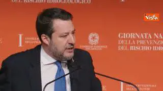 Salvini interrotto durante discorso sul tema Ponte Stretto: Mi lasci mail, invio documentazione