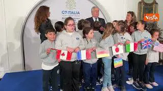 G7 Esteri a Capri, Tajani incontra gruppo bambini: Cosa facevo prima? Il giornalista