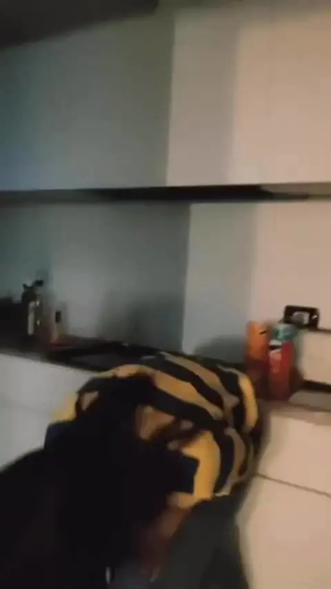 Il video della sorpresa a Ambra Angiolini per i suoi 47 anni