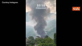 Incendio all'Alpitronic di Bolzano, colonna di fumo si estende per chilometri
