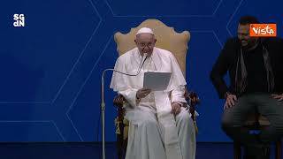 Una bimba interrompe Papa Francesco: "Dov'ero rimasto?"