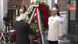 Mattarella commemora la strage di Piazza della Loggia, corona di fiori a Brescia