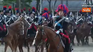 Anniversario fondazione Arma dei Carabinieri, l'esibizione dei Carabinieri a cavallo