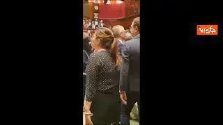 Rissa alla Camera, Donno a terra in Aula. Opposizioni protestano: Vergogna