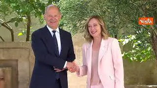 G7, Meloni accoglie il cancelliere tedesco Scholz