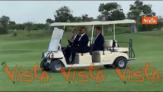 I leader del G7 arrivano a bordo di auto vintage sul prato di Borgo Egnazia