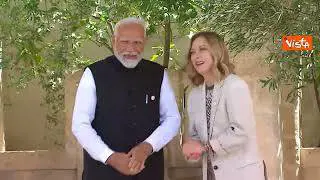 G7, Meloni accoglie il Primo Ministro indiano Modi che la saluta con il tradizionale "Namaste"
