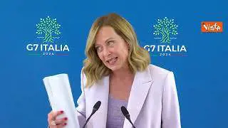 G7 in Puglia, l'applauso alla premier Meloni al termine della conferenza stampa di chiusura
