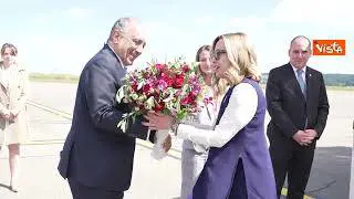 Meloni in Svizzera per il vertice sulla pace in Ucraina, le immagini dell'arrivo