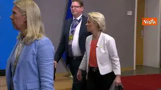 Riunione informale membri del Consiglio Ue, l'uscita di von der Leyen