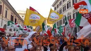 Le opposizioni in piazza contro premierato e autonomia, la piazza canta 'Bella Ciao'