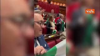 La protesta in Aula di M5s e opposizioni contro ddl Autonomia cantano Fratelli d’Italia