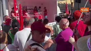 Corteo caporalato, la segretaria Flai Cgil si rivolge in lingua punjabi ai braccianti indiani