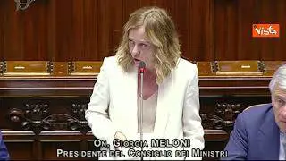 Meloni: "Irresponsabile e folle da opposizione dire di non negoziare con l'Italia"
