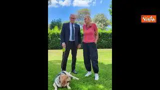 Gualtieri contro l'abbandono degli animali insieme a Licia Colò: "E' un reato e una vigliaccheria"