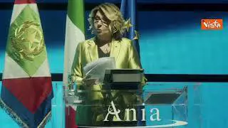 Il messaggio di Meloni all'assemblea Ania: "Cresciamo più di altri, vogliamo dare continuità"