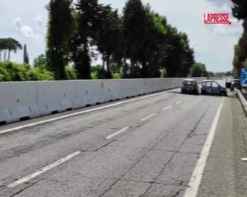 Paura a Brindisi, rapina a portavalori: auto in fiamme e strada bloccata