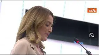 Metsola ricorda Sassoli: "Ho promesso di rendere onore alla sua eredità". Applauso dell'Aula