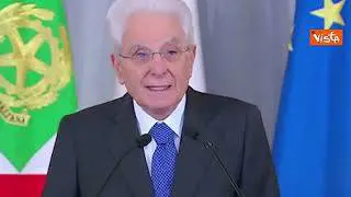 L'ironia di Mattarella: Spero si possa ancora dire "sindaca"