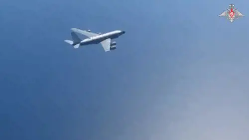 Caccia russi intercettano aereo spia britannico sopra il Mar Nero