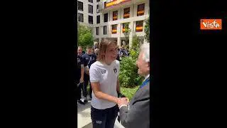 Parigi 2024, Mattarella al Villaggio olimpico azzurri con il Presidente del Coni Malagò