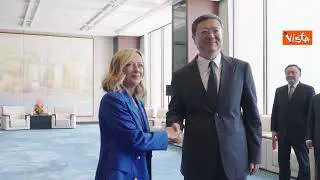 La premier Meloni incontra a Shanghai il segretario municipale del Partito Comunista Chen Jining