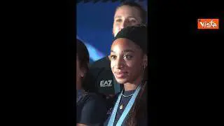 Olimpiadi Parigi, le azzurre del volley festeggiano a Casa Italia dopo la conquista dell'oro