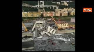 Anniversario Ponte Morandi, ecco il camion simbolo del crollo sull'orlo del precipizio ARCHIVIO