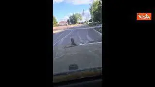 A bordo di un mezzo militare ucraino per le strade deserte di Kursk