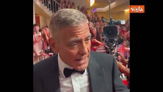 Festival di Venezia, George Clooney acclamato dai fan