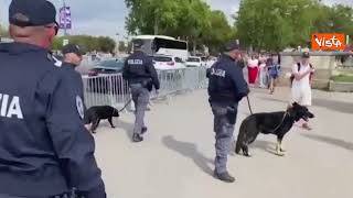 Gli agenti e i cani della Polizia di Stato a Parigi per vigilare sulle Paralimpiadi 2024