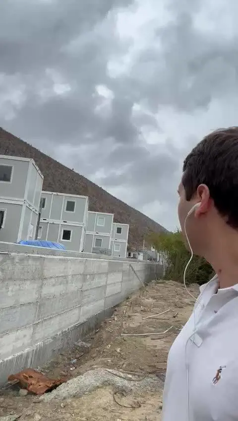 Il centro di accoglienza migranti a Shëngjin, in Albania