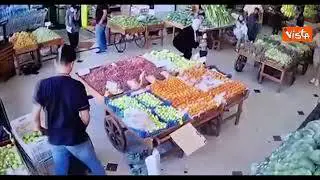 Ecco l'esplosione simultanea dei cercapersone miliziani Hezbollah. Otto morti e migliaia i feriti