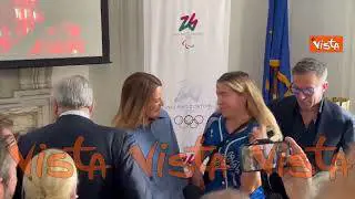 Alex Del Piero dona la sua maglia numero 10 a Tajani e Metsola a New York