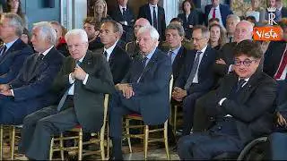 Gli atleti olimpici e paralimpici riconsegnano la bandiera italiana al Presidente Mattarella