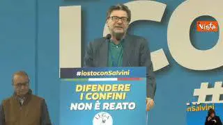 Giorgetti chiarisce da Pontida: L'intervista a Bloomberg? "I sacrifici li deve fare chi può farli"