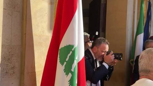 Il presidente del Consiglio Meloni accolto in Libano dal premier Najib Mikati