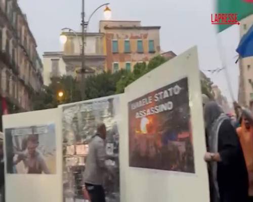 Scontri a Napoli tra manifestanti pro-Palestina e Polizia