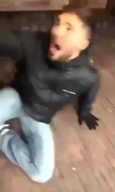 Arabi-musulmani rincorrono e picchiano gli ebrei per le strade di Amsterdam