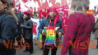 In migliaia in piazza per lo sciopero generale CISL UIL a Milano, le immagini