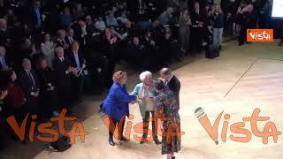 Standing ovation alla cerimonia degli Ambrogini per la staffetta partigiana Sandra Girardelli