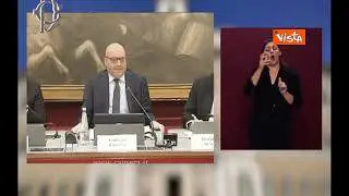 Fontana in conferenza stampa: "La decretazione d'urgenza del Governo è usata in modo eccessivo"